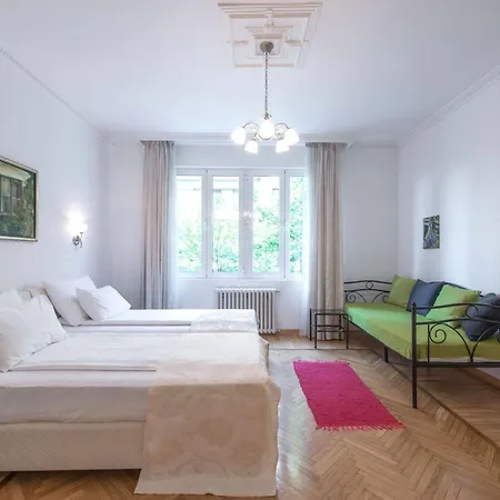 Center-resavska Hotel 4*