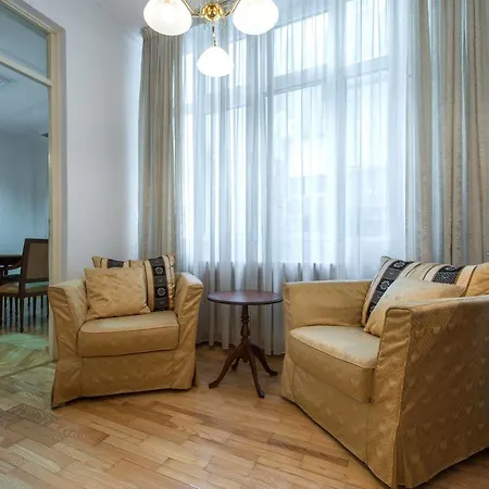Hotel Center-resavska